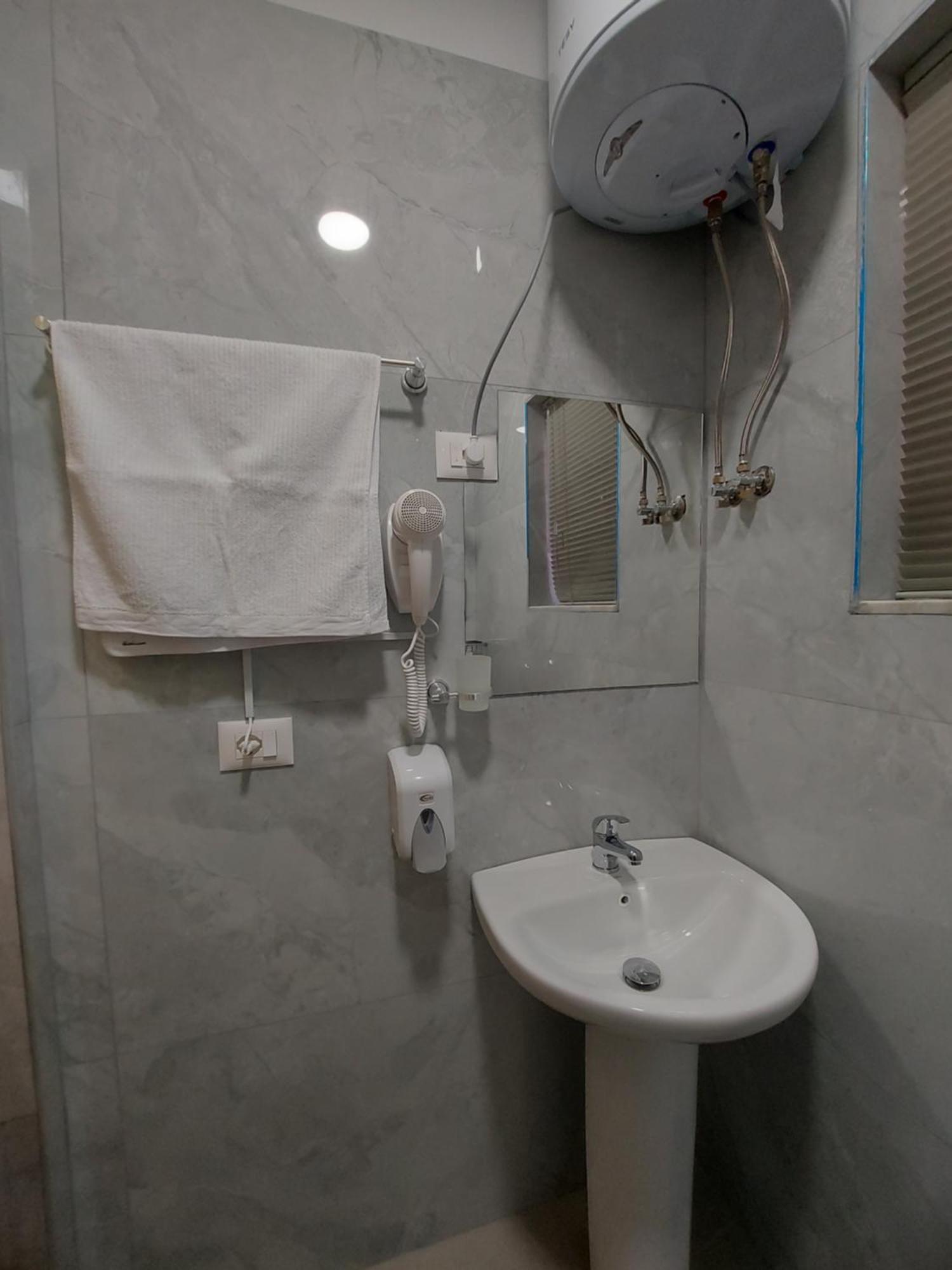 Center Cozy Nest Hotel Tirana Exterior photo