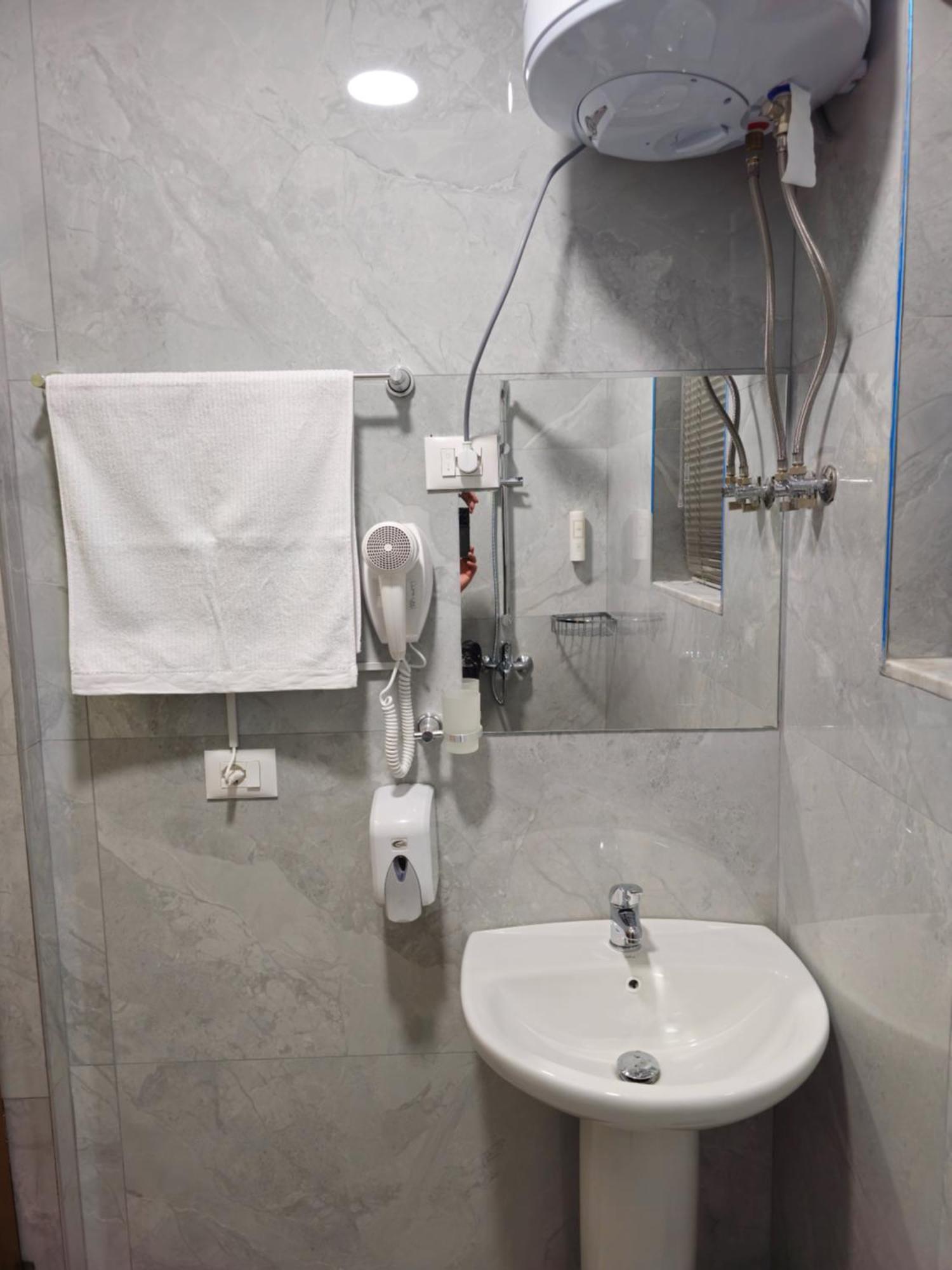 Center Cozy Nest Hotel Tirana Exterior photo